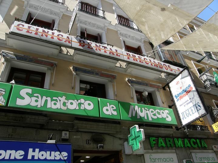 Sanatorio de Munecos, oldest toy shop in Madrid